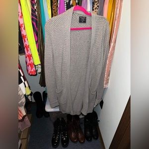 Abercrombie & Fitch Grey Cardigan Size XXS will work an XS